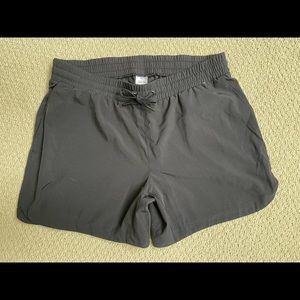 Mondetta polyester/spandex short, size large